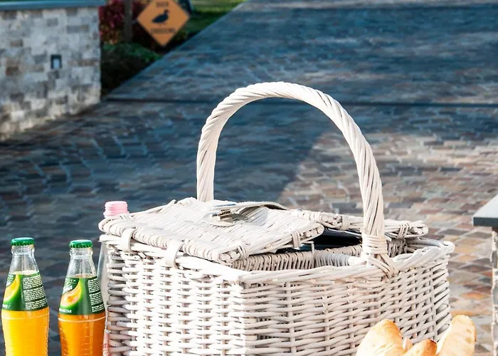 Malom és Kacsa Boutique 4* Tata